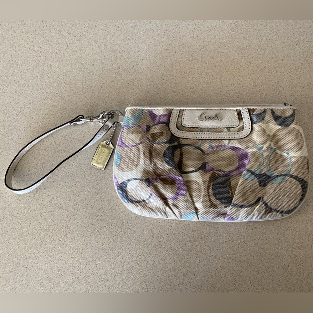 Coach Soho Optic Art Large Wristlet - Lilac / Tan / Gray / Teal
